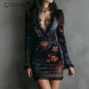 Boho Floral Print V-Neck Velvet Bodycon Mini Dress With Lace Trim